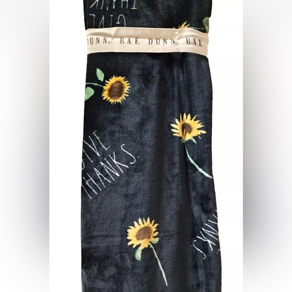 NWT Rae Dunn Give Thanks Soft Plush Throw Blanket 50x70 Black/Sunflower - Picture 2 of 5
